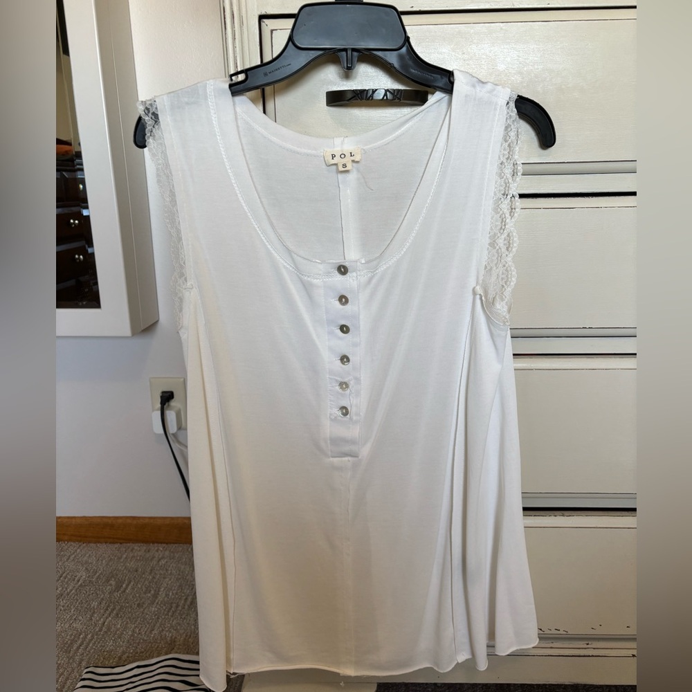 White tank